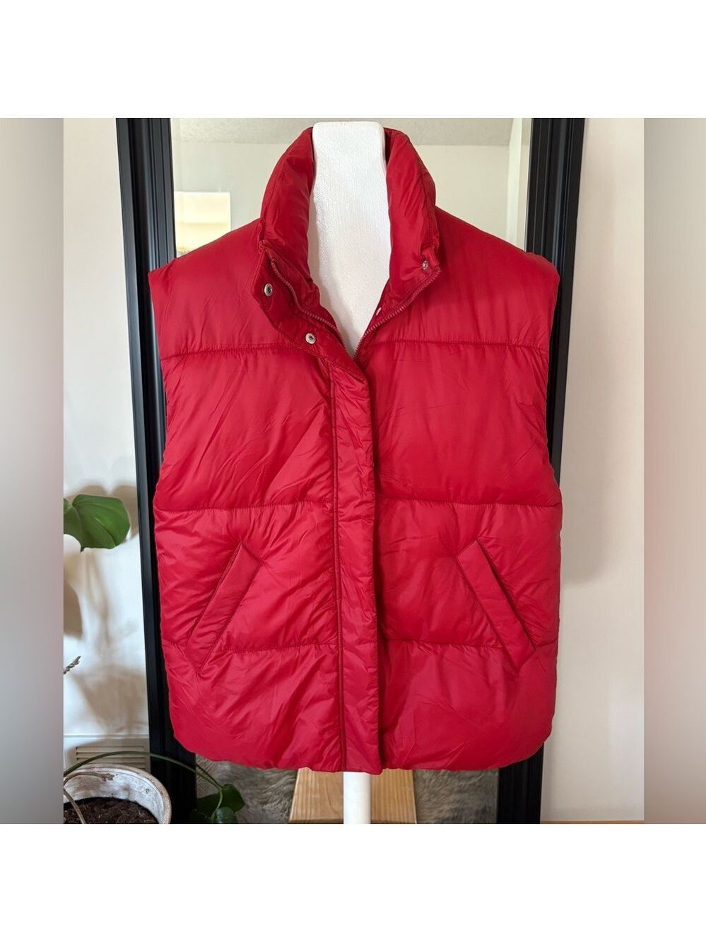 ABERCROMBIE & FITCH Red Puffer Vest